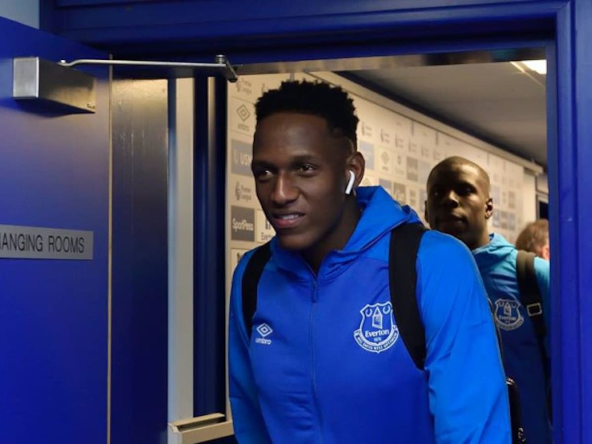 Yerry Mina fue suplente en el agónico triunfo del Everton