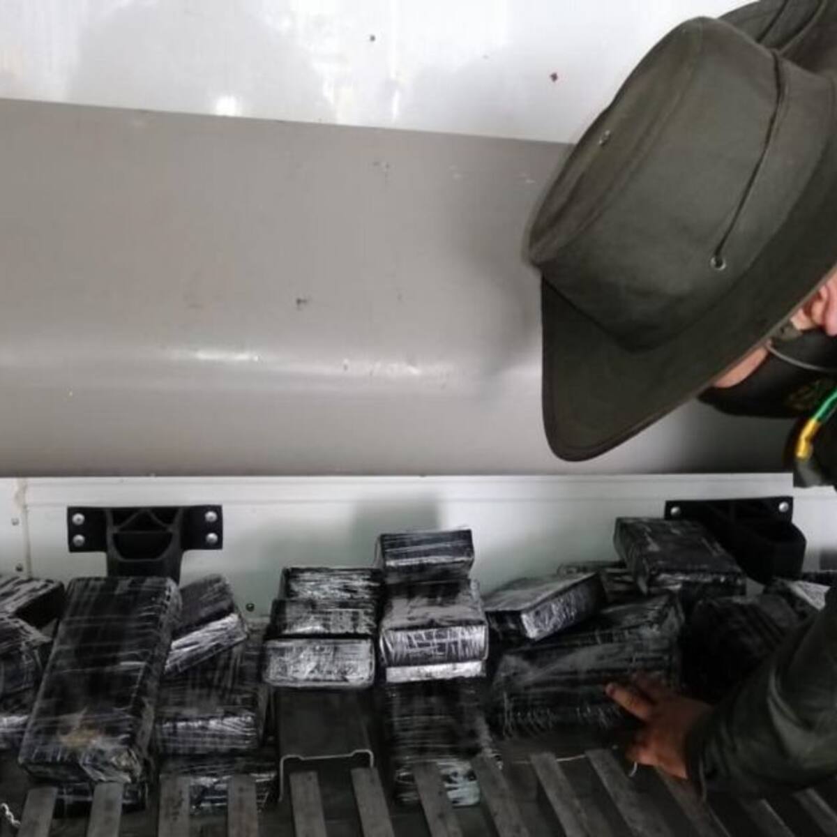 Incautan droga por más de 300 millones de dólares en puerto de Santa Marta
