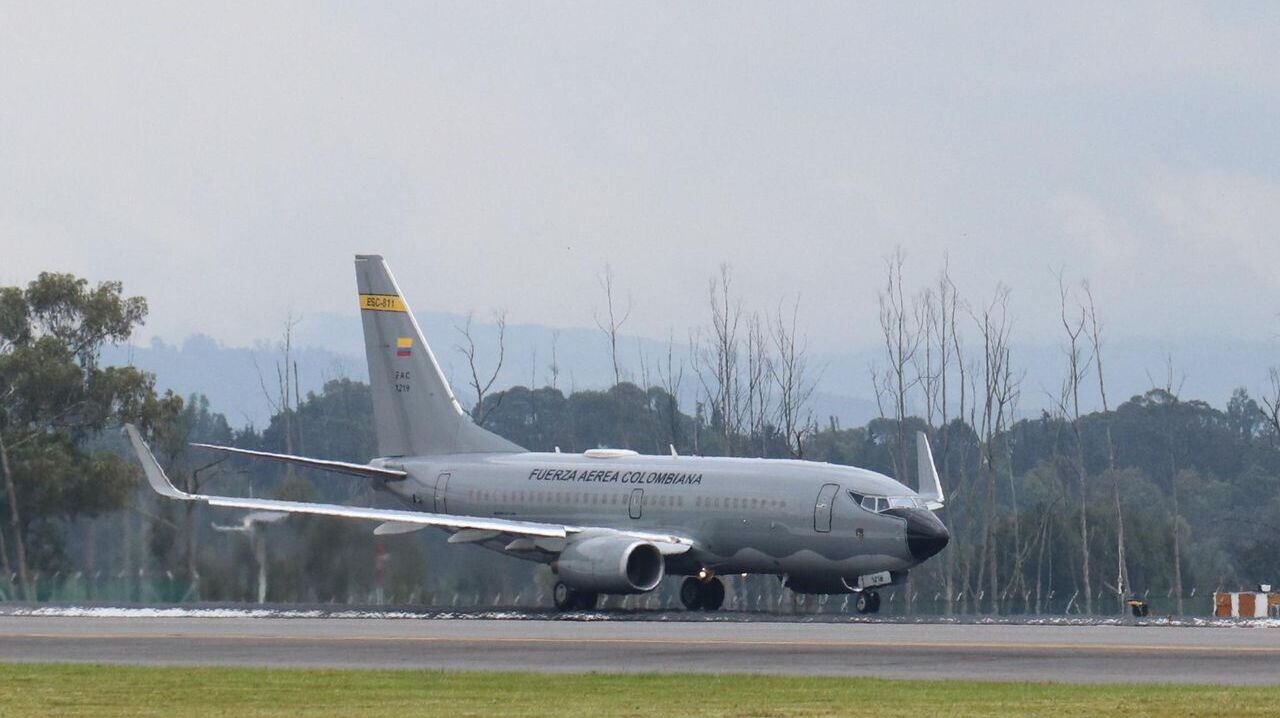 Avión Boeing 737, que repatriará a 114 colombianos.