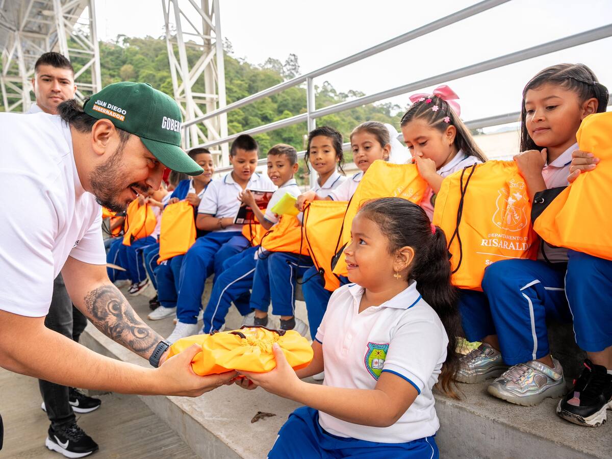 Cerca de 140 mil estudiantes regresan a las aulas de clases en Risaralda