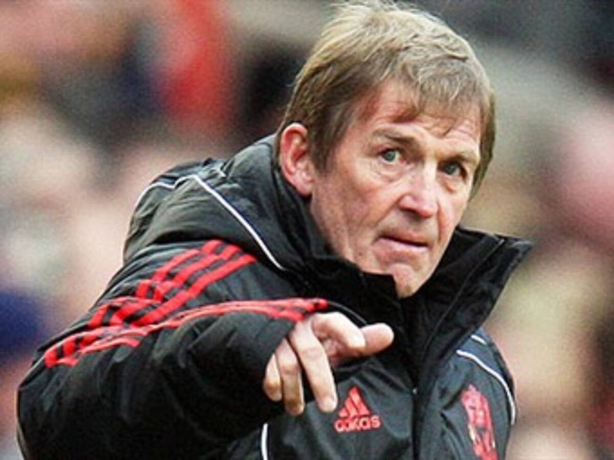 Entrenador de Liverpool apoyó a Luis Suárez tras acusaciones de racismo