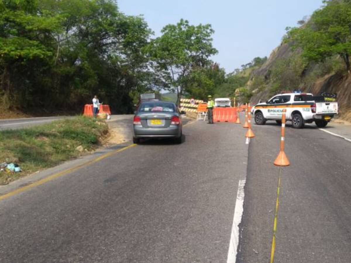 Hay paso restringido en vías de cinco departamentos del país