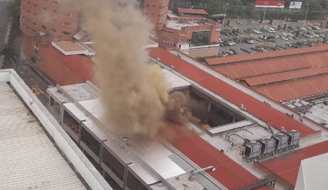 Emergencia al interior de un restaurante.