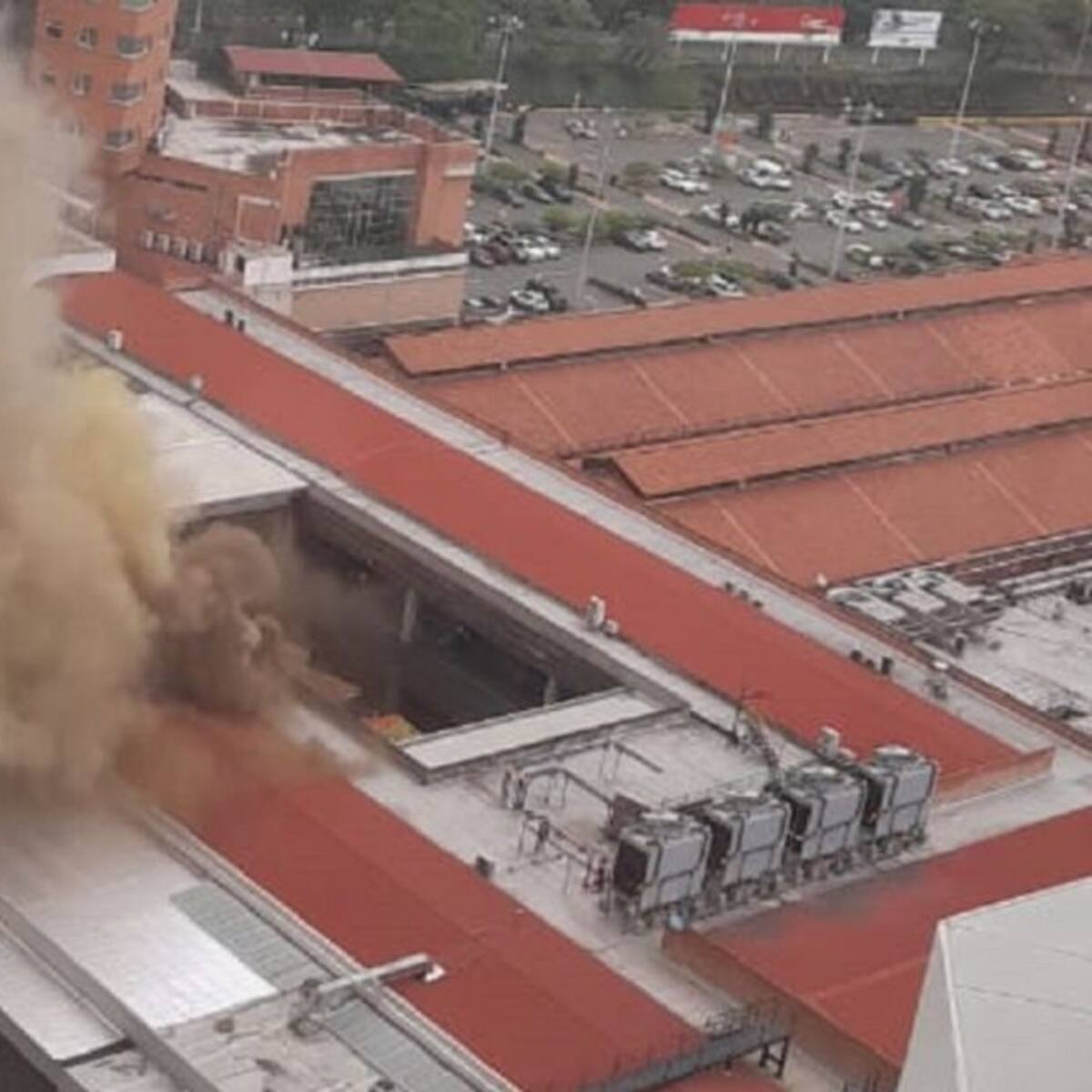 Incendio en uno de los restaurantes del Centro Comercial Chipichape