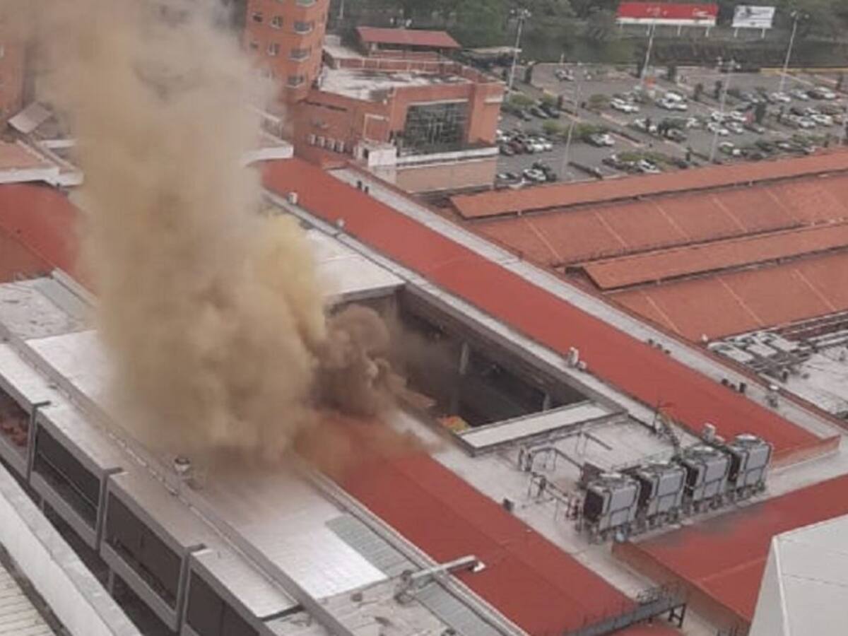 Incendio en uno de los restaurantes del Centro Comercial Chipichape