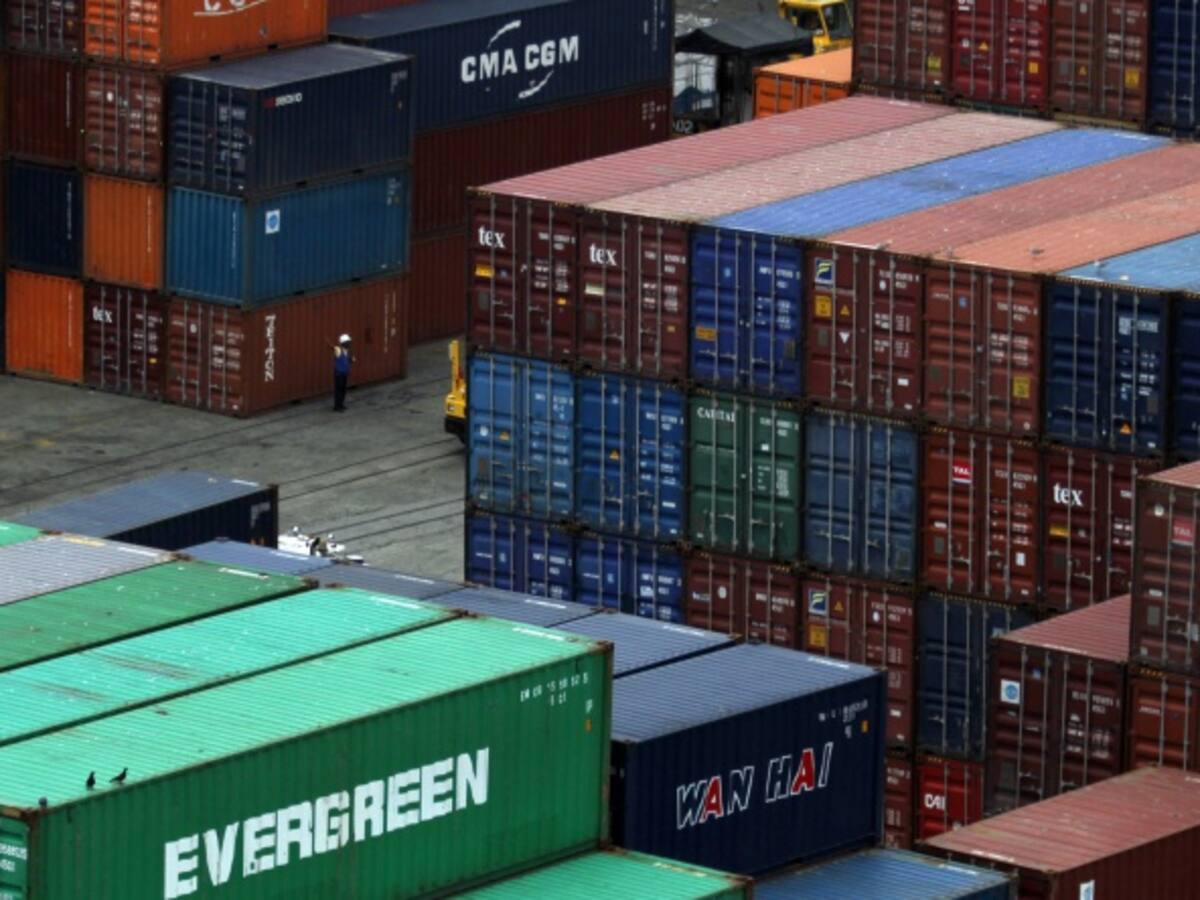 El país está importando un millón de toneladas de alimentos mensualmente