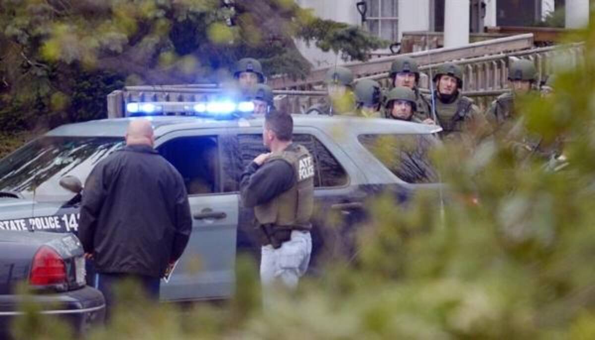 En las vías solo hay policías. Efe