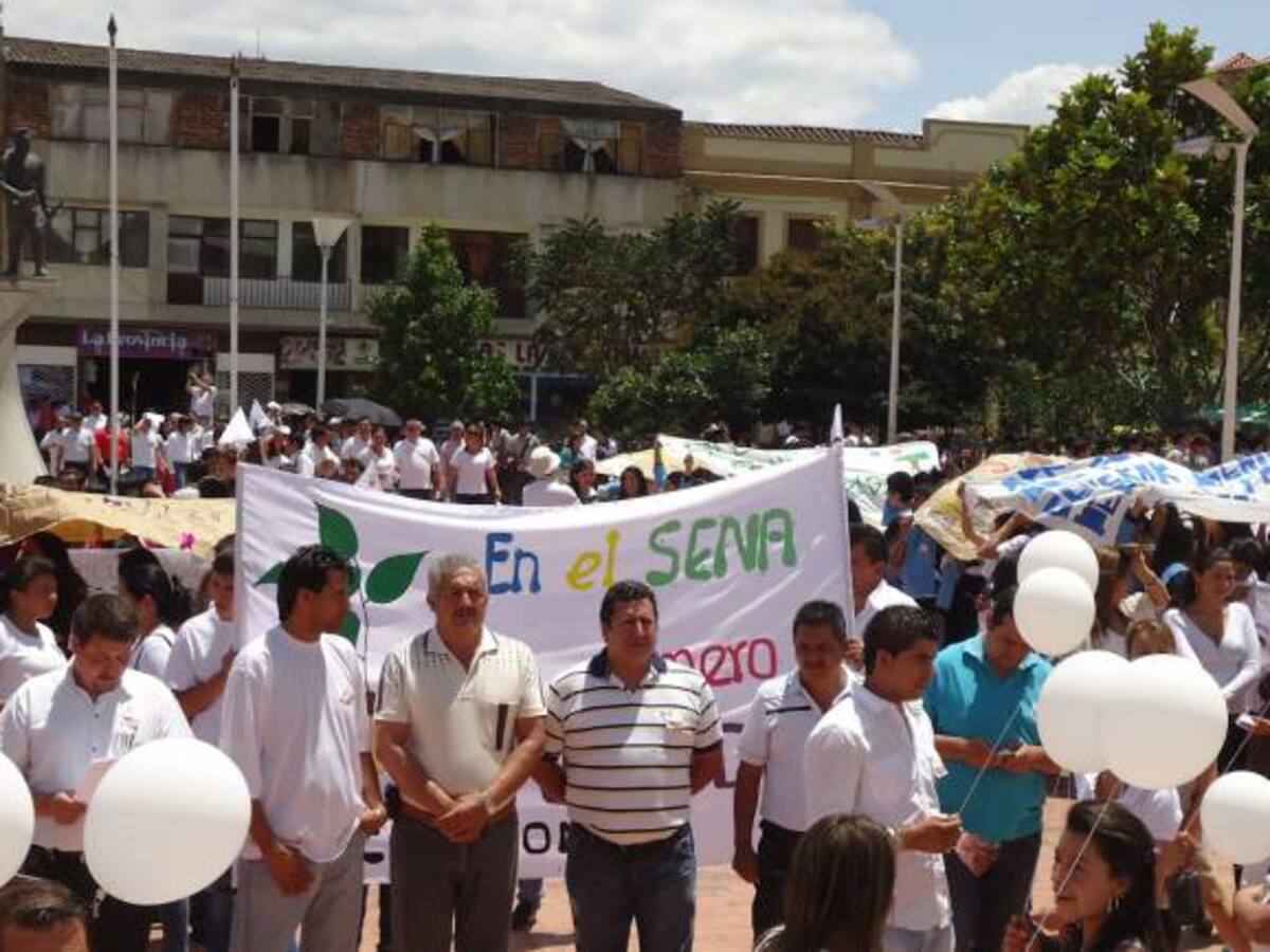 Denuncian uso excesivo de la fuerza en detención de mujer en el Sena