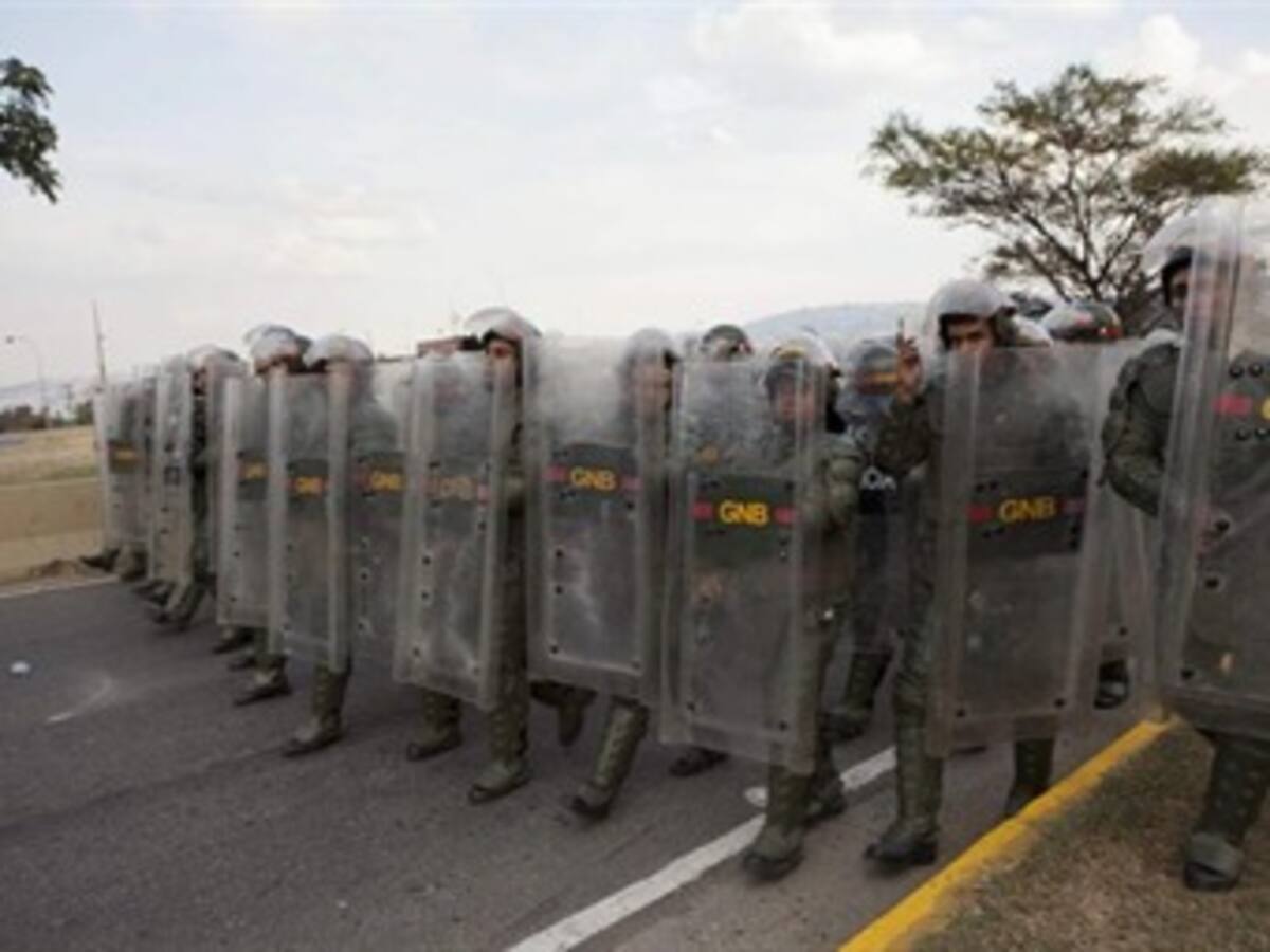 Maduro advierte que no permitirá marchas de los opositores