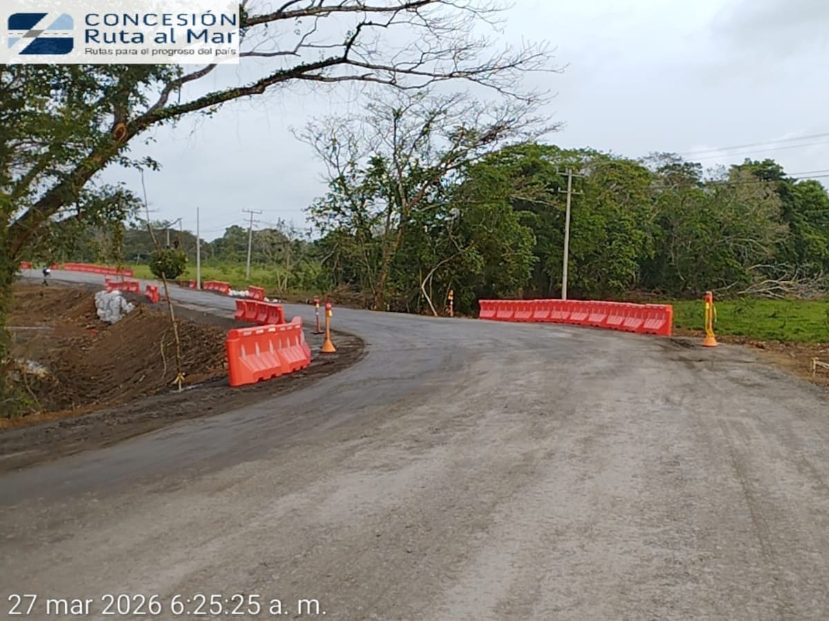 Habilitan paso alterno en la vía Montería – Arboletes, afectada por las recientes inundaciones