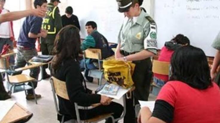 Quince mil uniformados atenderán seguridad en colegios y zonas escolares del país
