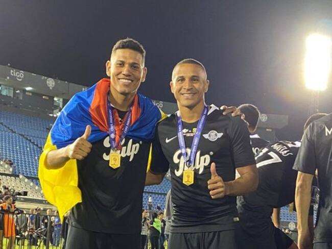 Álex Mejía y Macnelly Torres en su paso por Olimpia de Paraguay / @elClubOlimpia