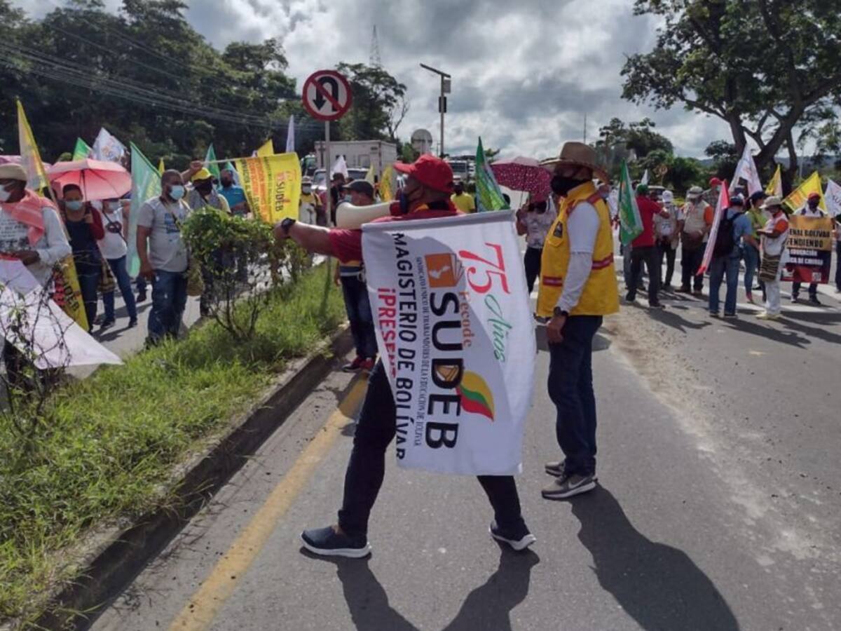 Docentes de Bolívar piden diálogo con el gobierno departamental