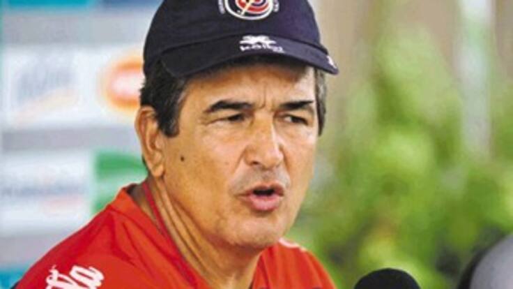 Jorge Luis Pinto: "En Costa Rica hay que ganarlo todo"