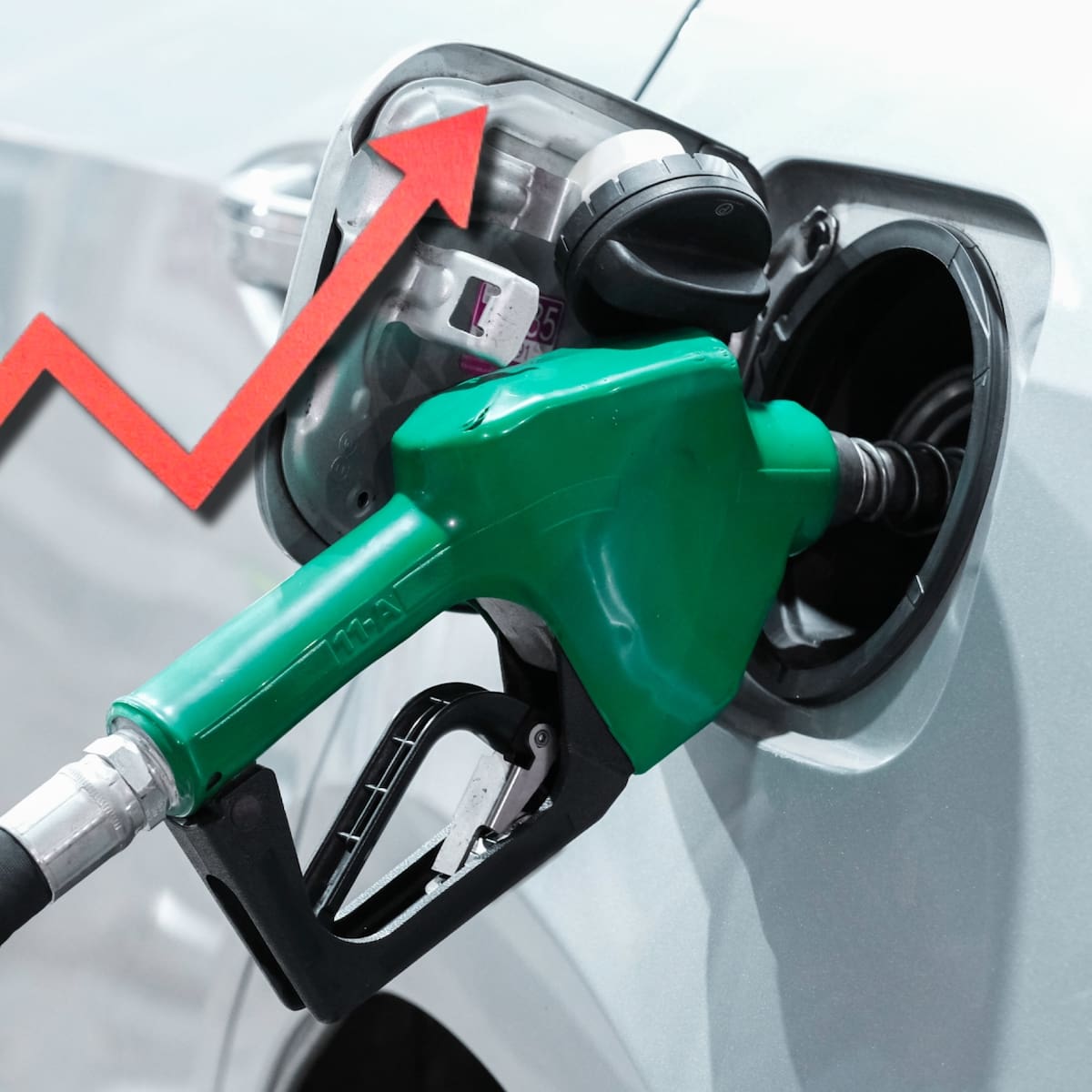 Precio de la gasolina subirá $400 a partir del 1 de mayo, ¿por qué?