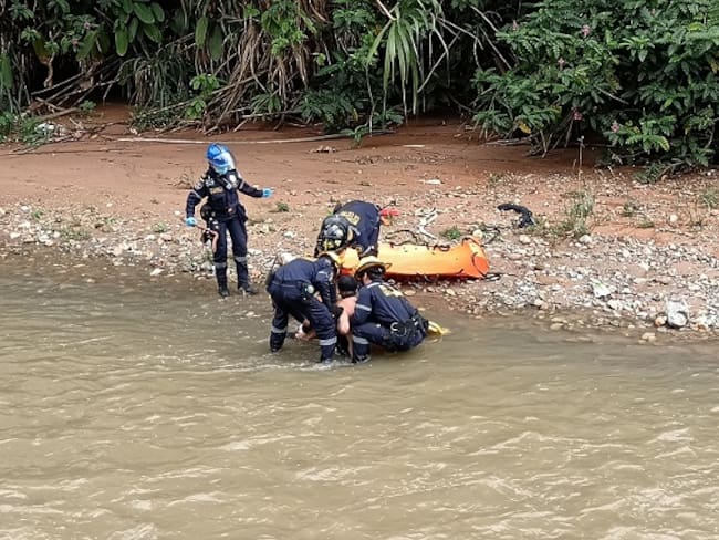 Cuerpos rescatado en el río Medellín. (Imagen referencial). Foto: Cortesía.