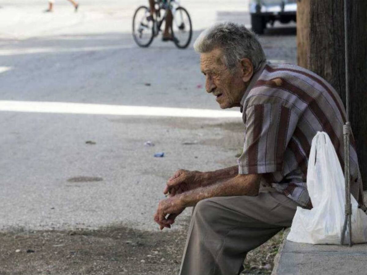 Preocupación en centros de salud por abandono de adultos mayores en Pereira