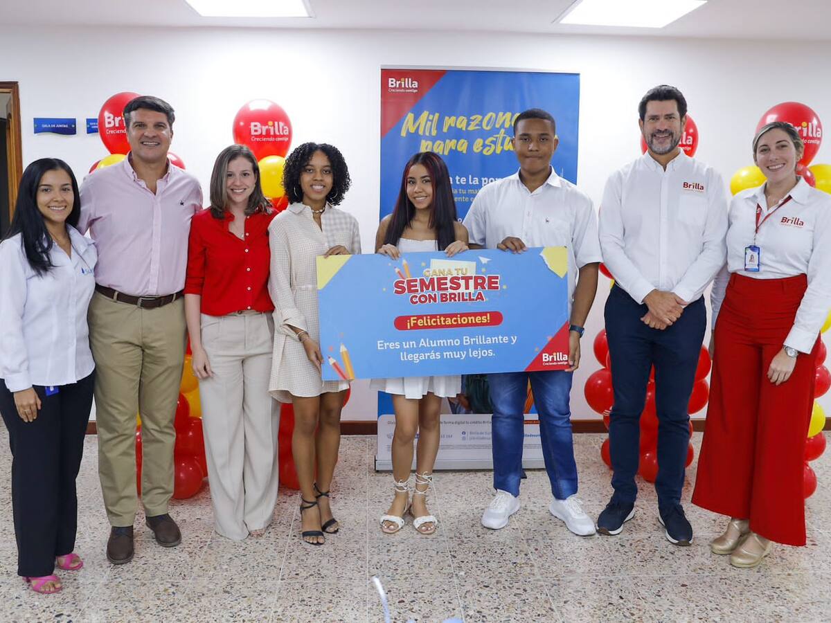 Surtigas entregó becas a jóvenes cartageneros a través de Brilla