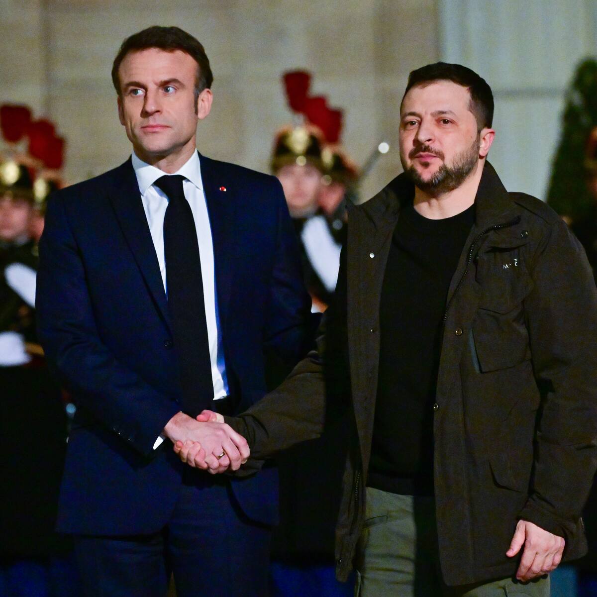 Francia enviará apoyo militar a Ucrania pese a amenazas de Putin