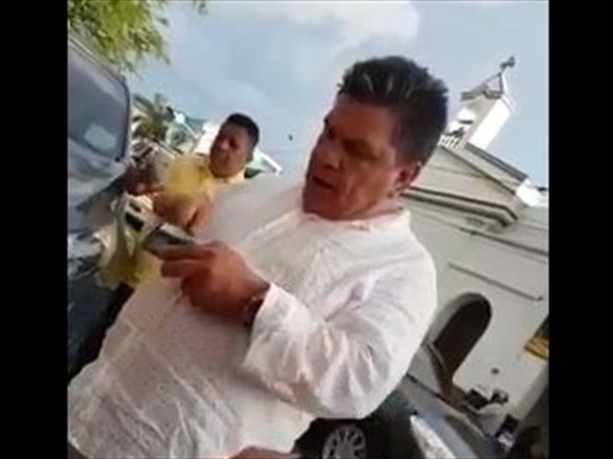 Concejal de Floridablanca alega a policías por comparendo