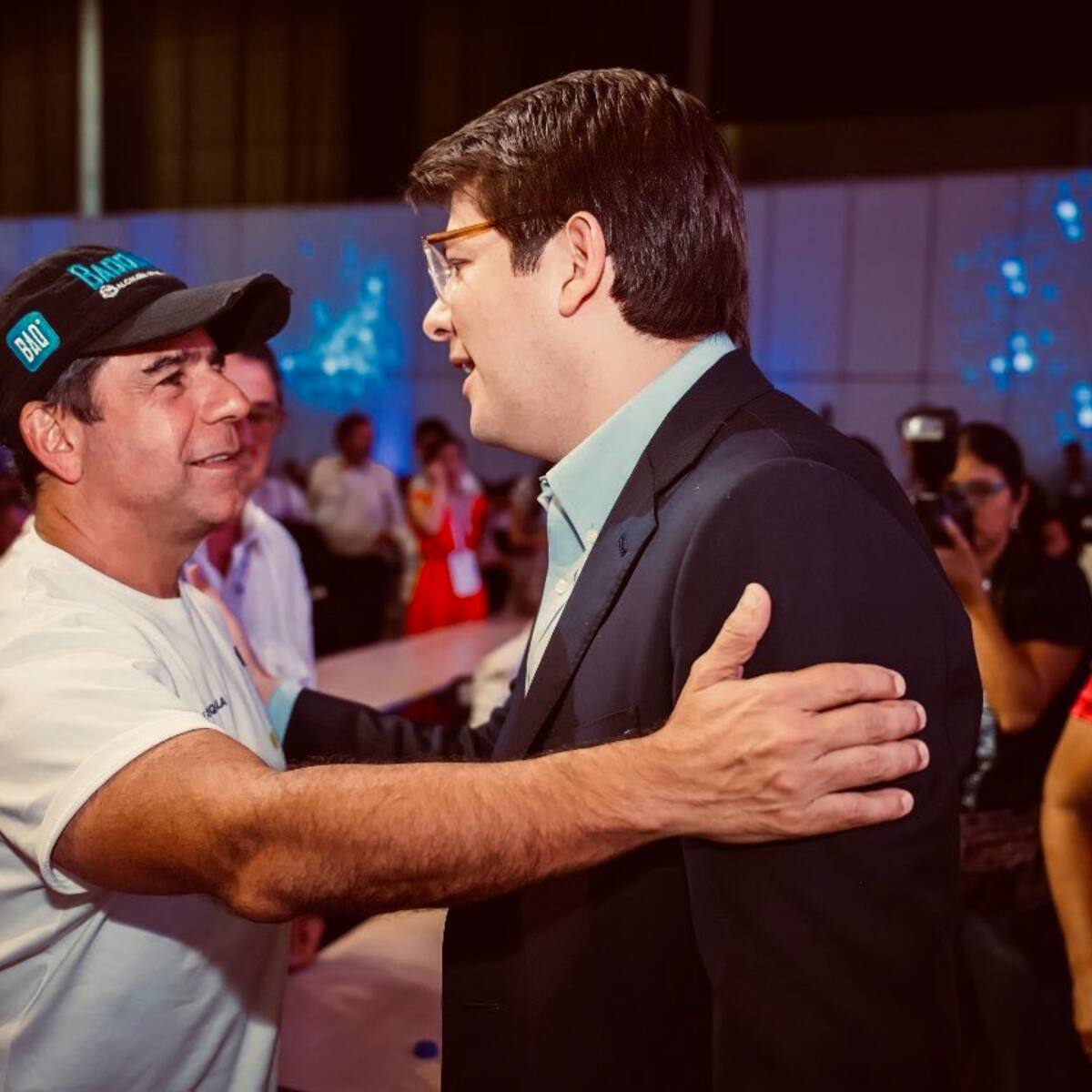 “Con el corazón roto y destrozado”: Alcalde Alex Char tras la muerte de Miguel Uribe Turbay