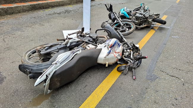 Imagen de referencia de accidente de tránsito entre motocicletas. Foto: Getty Images