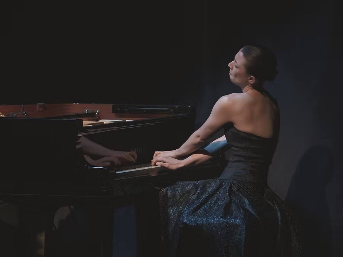 C.C. Sandiego y Caracol Radio te invitan a cerrar febrero con planes culturales en Medellín