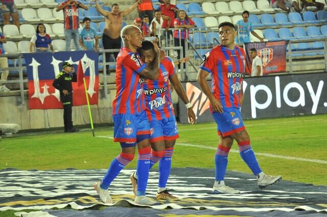 Wilder Guisao festeja su primer gol ante Águilas Doradas / Colprensa.