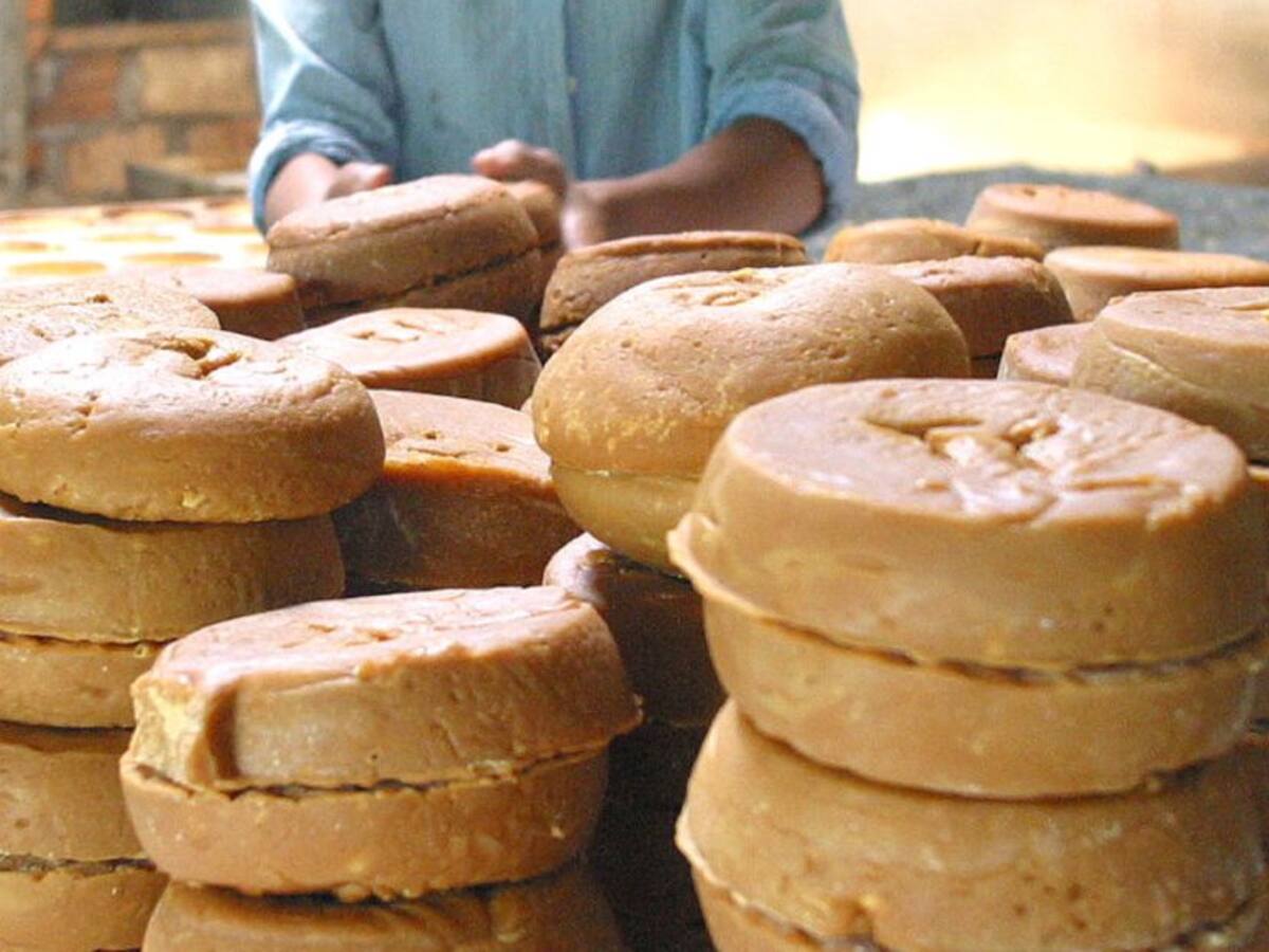 Paneleros reclaman mejores condiciones para comercializar su producto