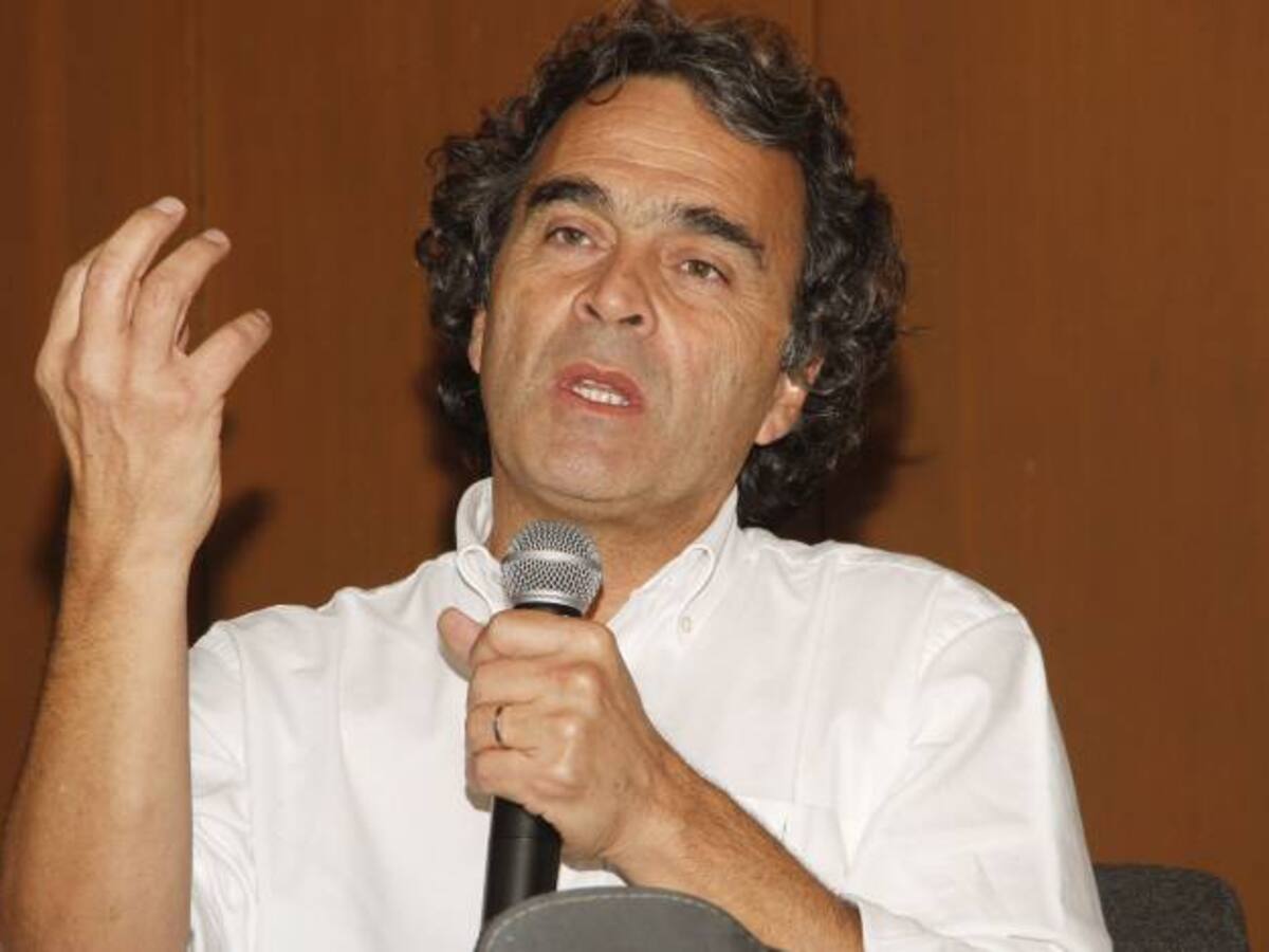 Le hacen juego sucio a la consulta anticorrupción: Fajardo