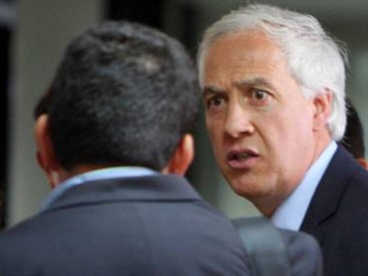 Anuncian ofensiva de extinción de bienes a investigados por corrupción