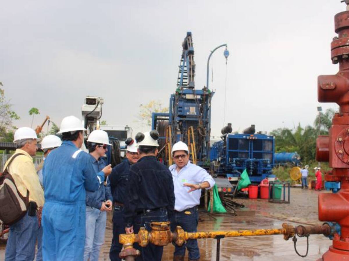 Técnicos internacionales intervendrán emanación de crudo en el pozo 158