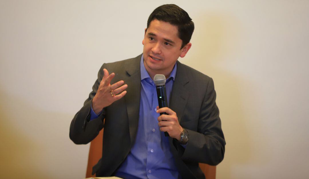 "No puede parecer el cara a cara de un 'reality show'", el representante José Daniel López se suma a la expectativa por el primer debate presidencial de Prisa Media