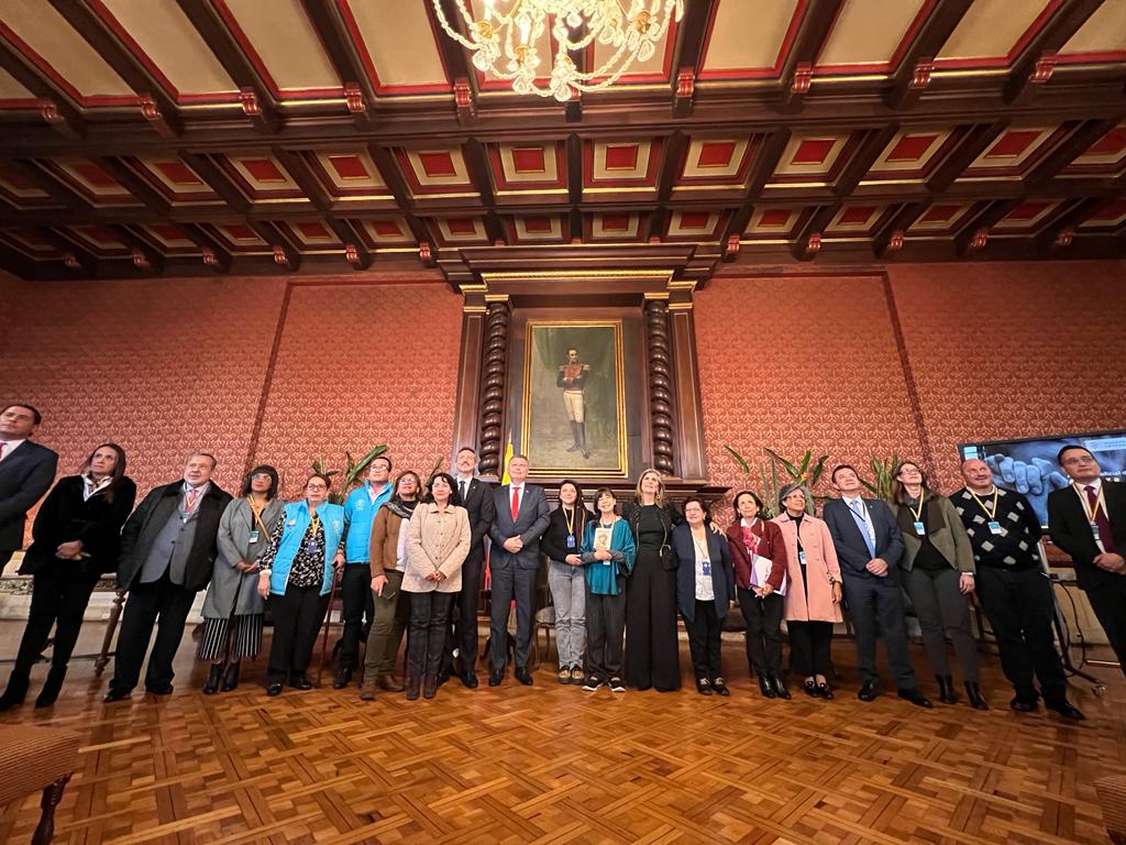 Representantes de Cancillería, UBPD, CICR y Embajada Suiza para adhesión de Colombia a dicha Alianza / Foto: Twitter @UBPDcolombia