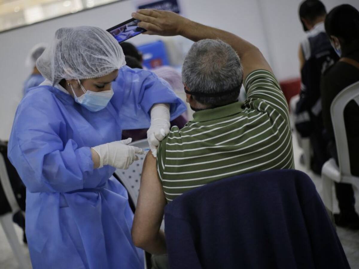 ¿Dónde vacunarse contra la COVID-19 hoy 17 de febrero en Bogotá?