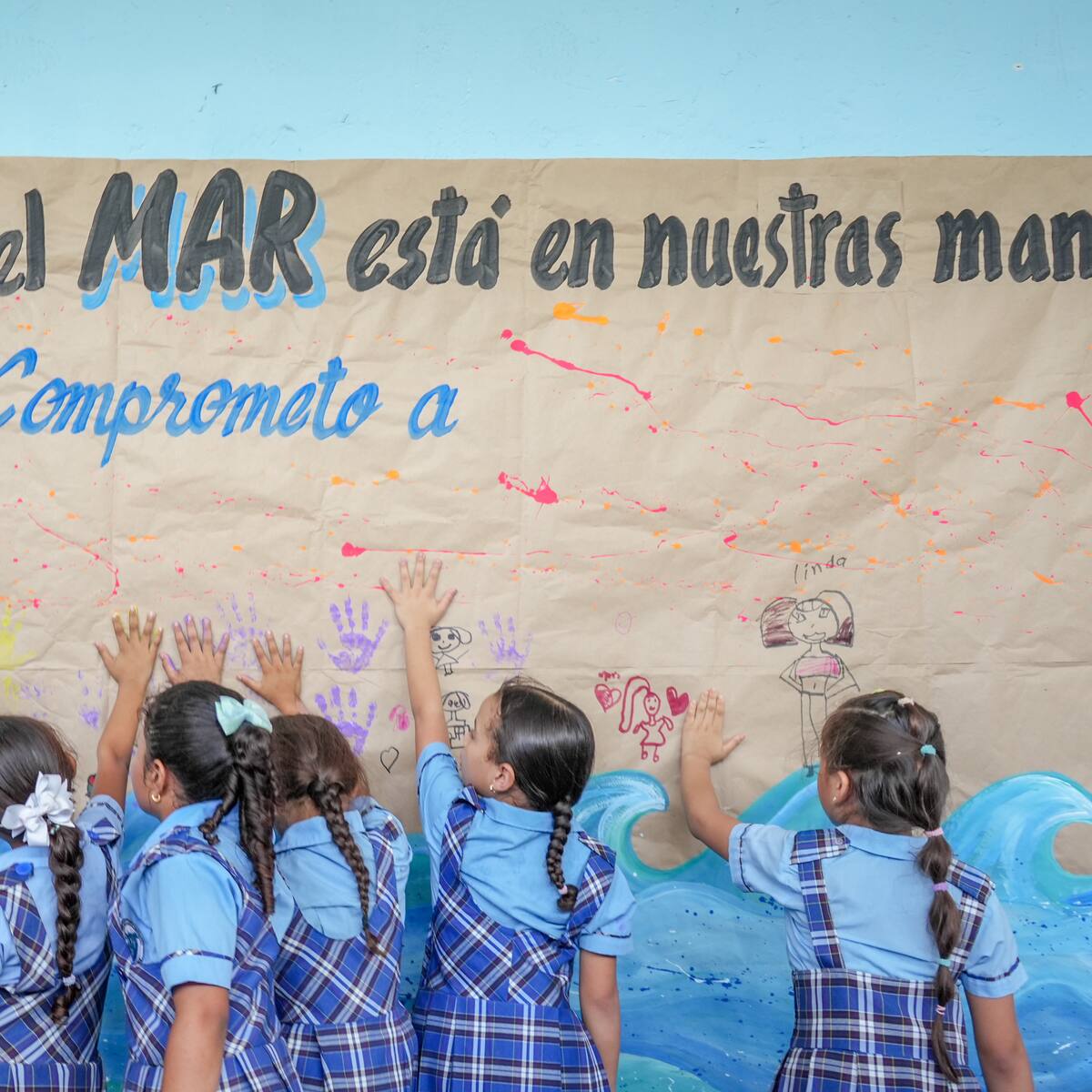 Más de 600 estudiantes fortalecen su vínculo con el océano en Santa Marta