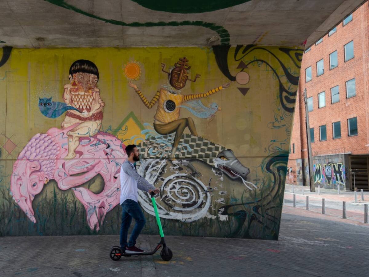 ¿Recorrería Bogotá en monopatines eléctricos?