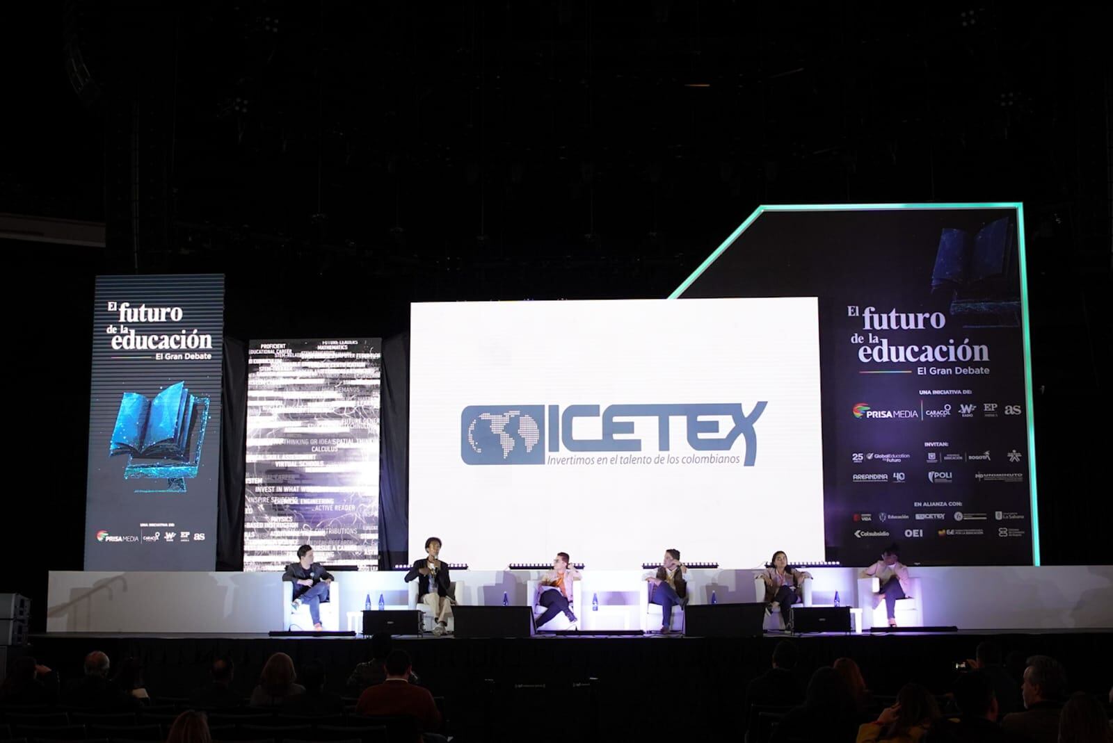 Jóvenes expresaron sus principales preocupaciones y sugerencias a la hora de plantearse un nuevo modelo de educación en Colombia. | Foto: Caracol Radio