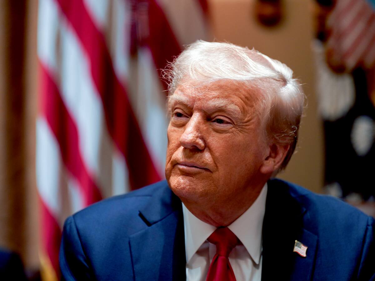 Trump amplía la guerra comercial a Europa anunciando aranceles del 25% a “todos los productos”