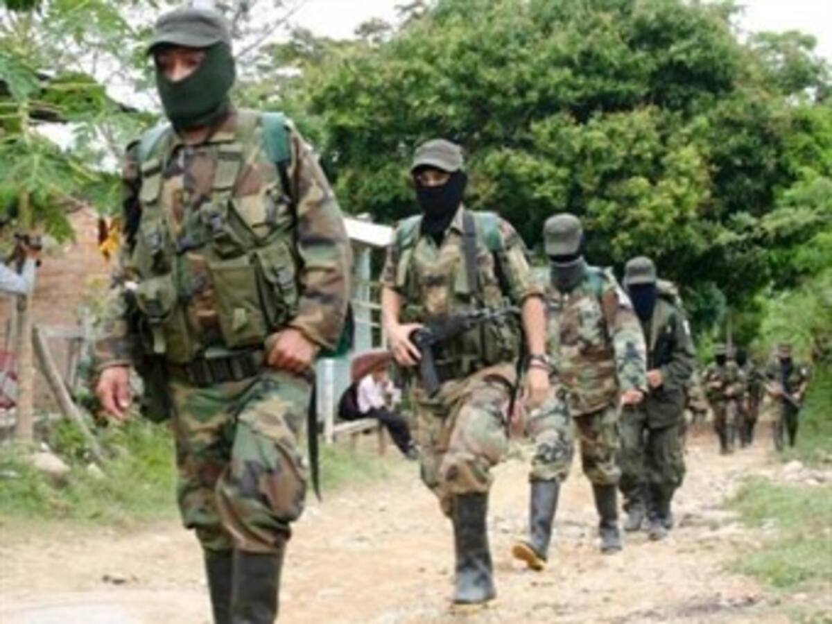 Gobierno estudiará medidas para proteger población ante ataques guerrilleros