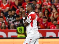 Hugo Rodallega festeja su gol ante el América de Cali / Twitter: @Santafe