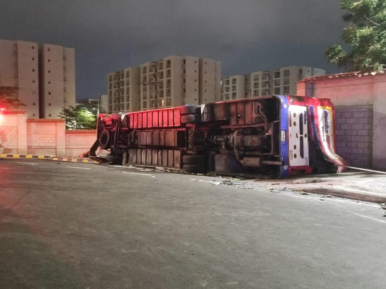 Accidente en la Troncal de Caribe Santa Marta . Cortesía Richar Olmos