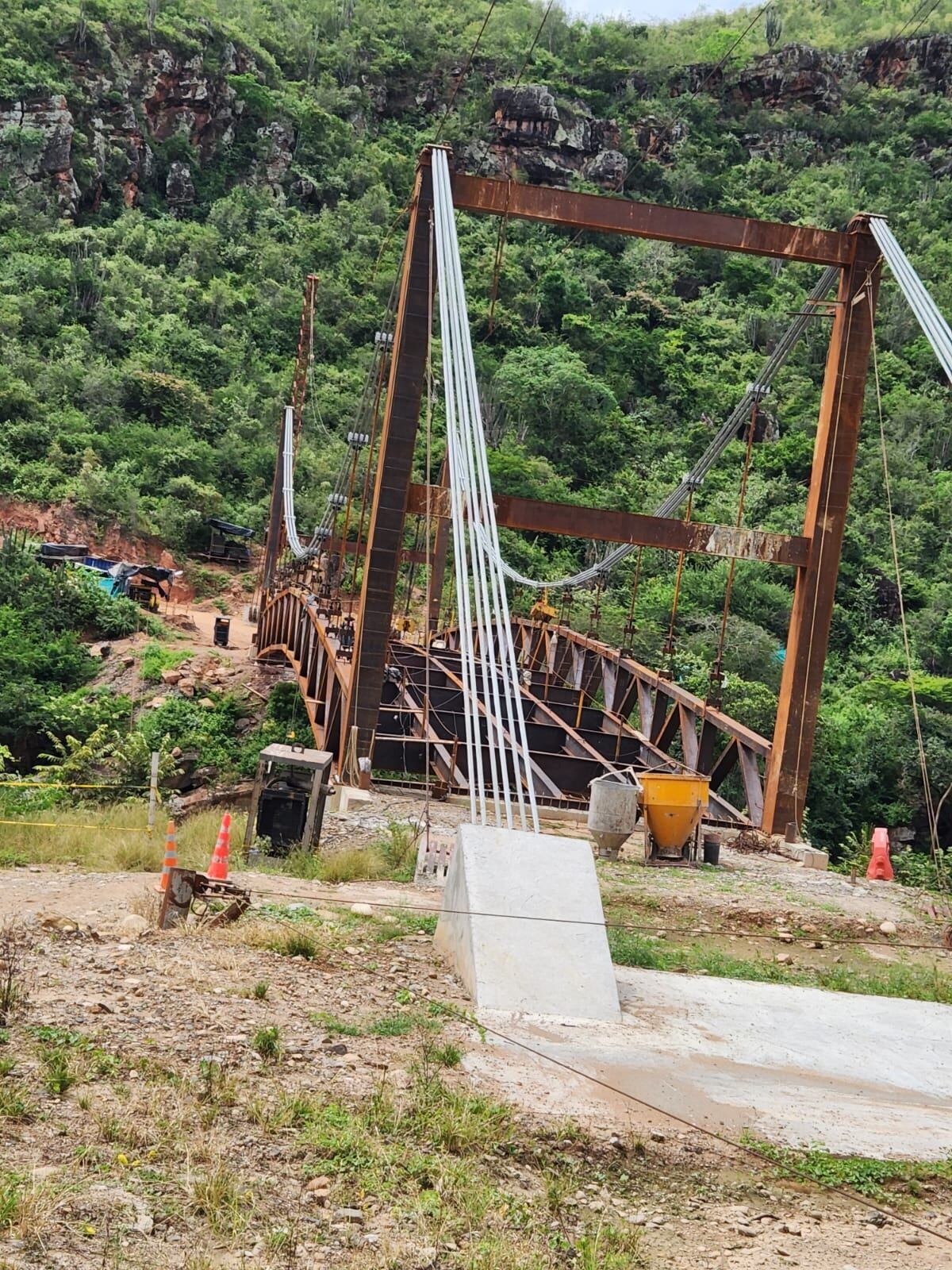 Puente Las Delicias en Alpujarra, Tolima