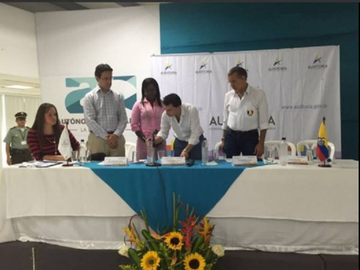 Cuatro gobernadores anuncian publicación de sus declaraciones de renta