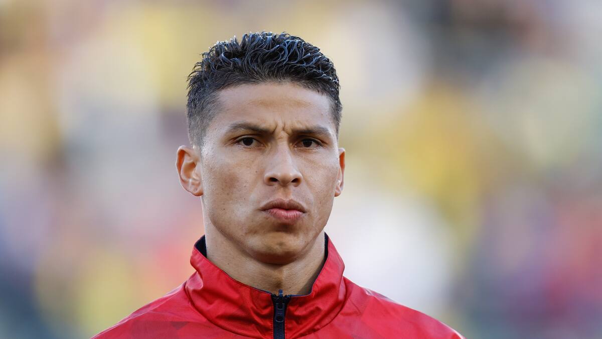 Alexis Pérez sufrió una grave lesión: el defensa colombiano se marchó en medio del llanto