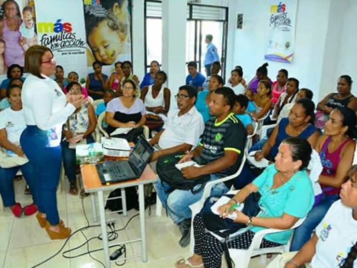 Encuentros pedagógicos de Mas Familias en Acción en barrios de Cartagena