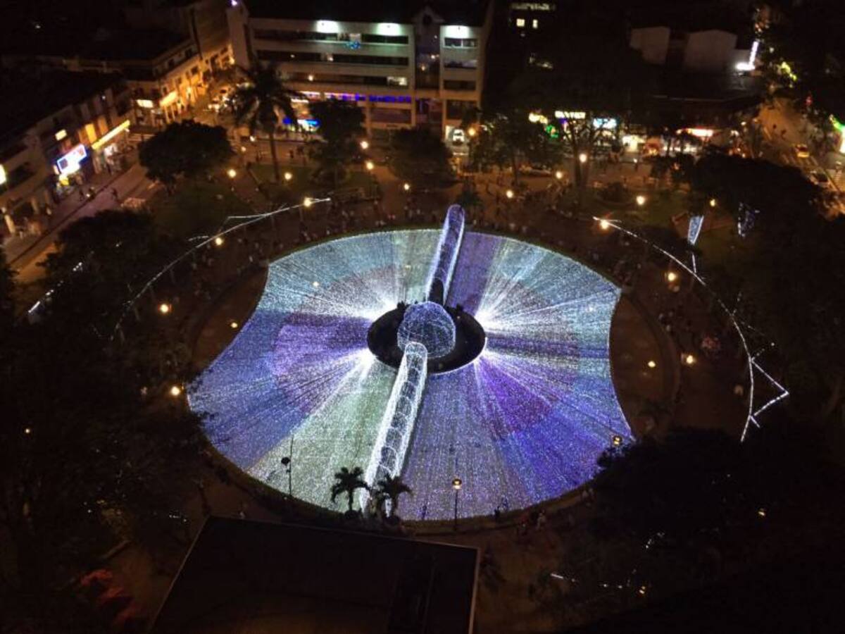 Hoy por fin se encienden las luces de Navidad