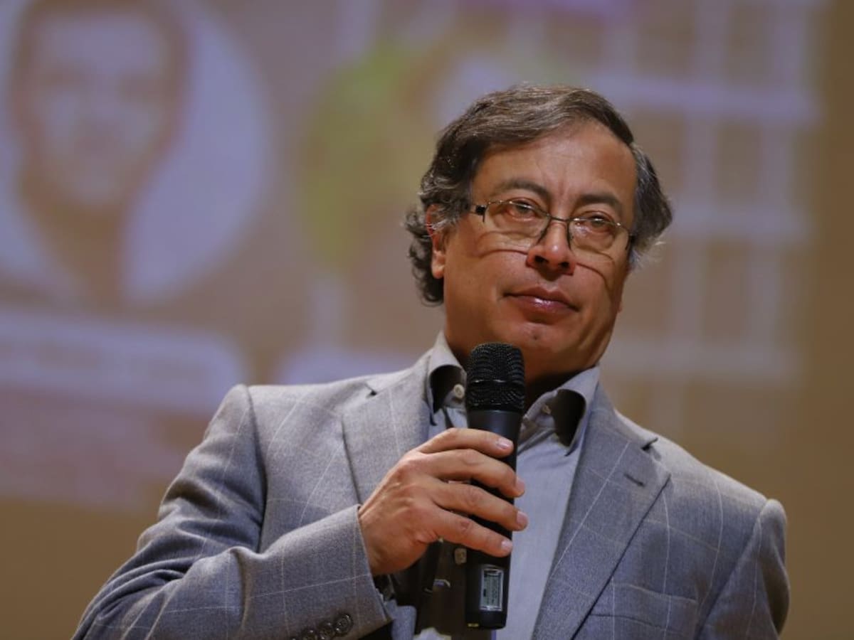 Gustavo Petro se reunió con el papa Francisco