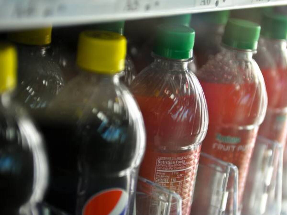 Científicos colombianos reiteran el respaldo a subir los impuestos a las bebidas azucaradas