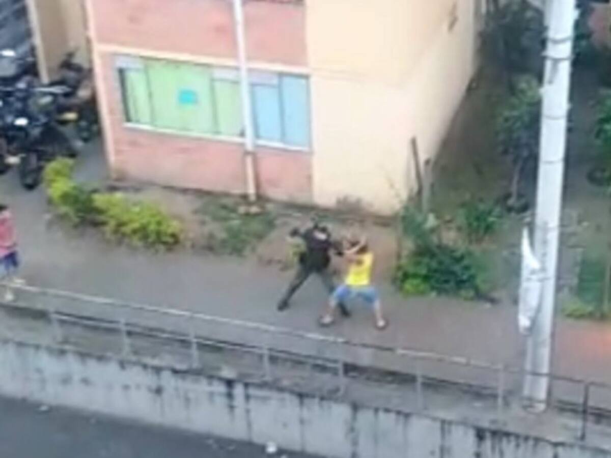 VIDEO: Tres capturados por agredir a policías en La Inmaculada